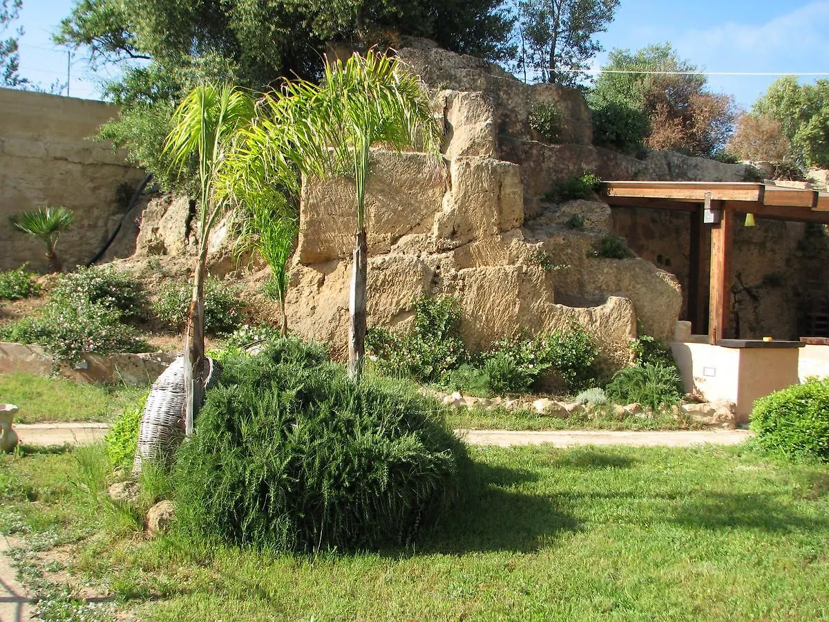 Residence Casale Verderame Trapani 3*,