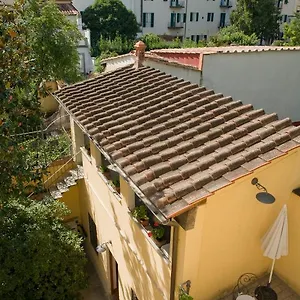 https://residenza-il-villino.it-tuscanyhotel.com